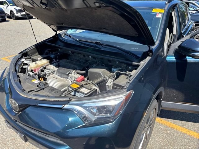 Used 2018 Aqua Toyota Limited image 17