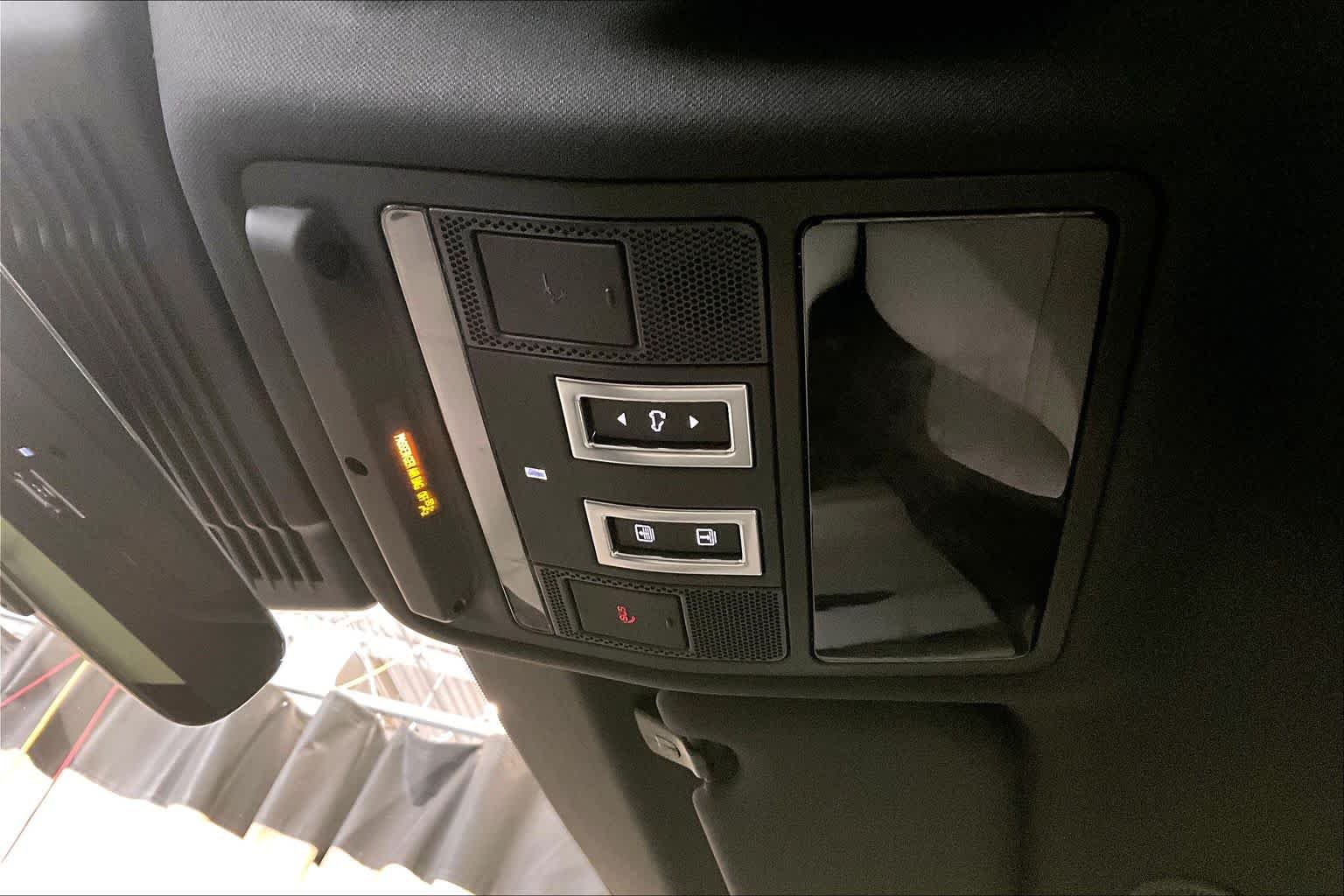 Used 2026 Eiger Grey Metallic Land Rover Dynamic SE image 65
