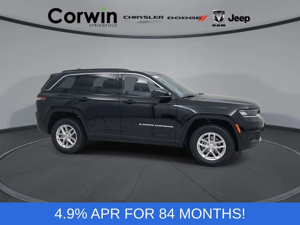 New 2026 Diamond Black Crystal Pearl-Coat Exterior Paint Jeep Laredo X image 1