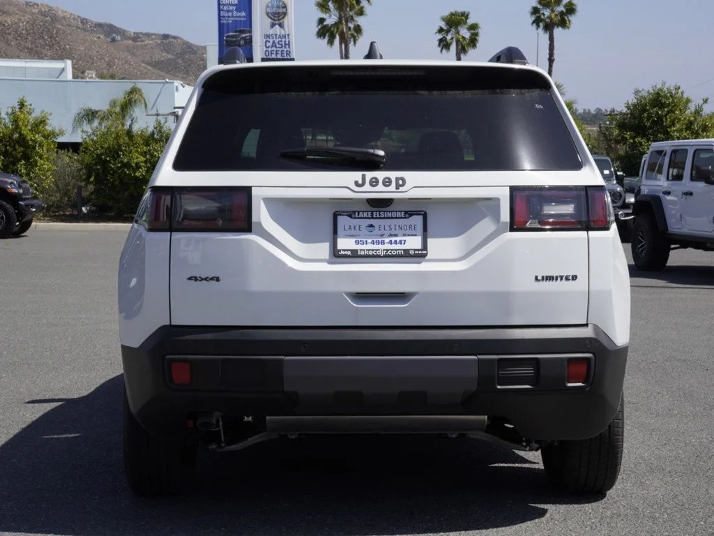 New 2026 Bright White Clear-Coat Exterior Paint Jeep Limited image 4