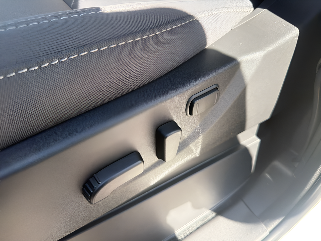 2026 Nissan Frontier SV - Photo 14