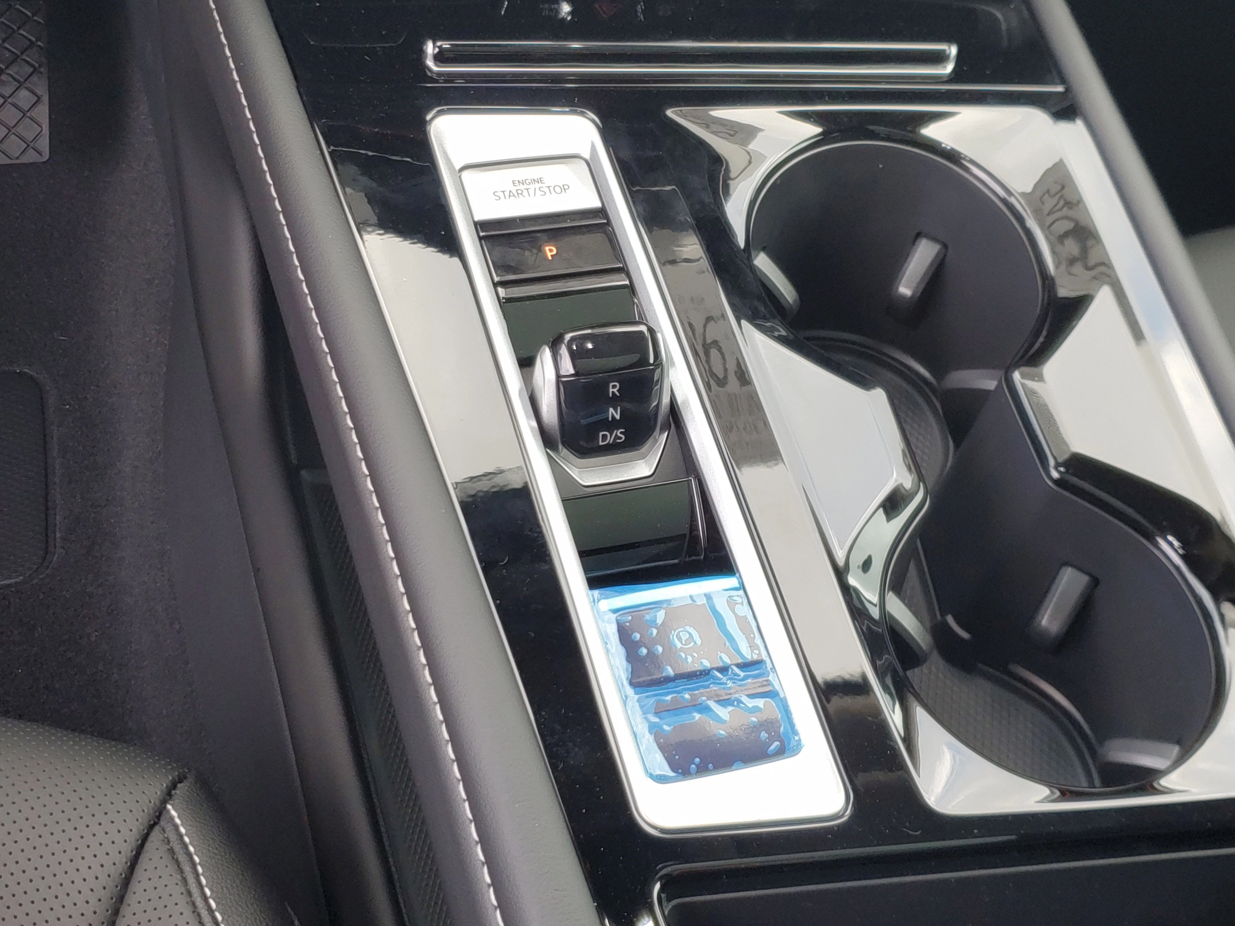 New 2026 White Volkswagen 2.0T SEL image 29
