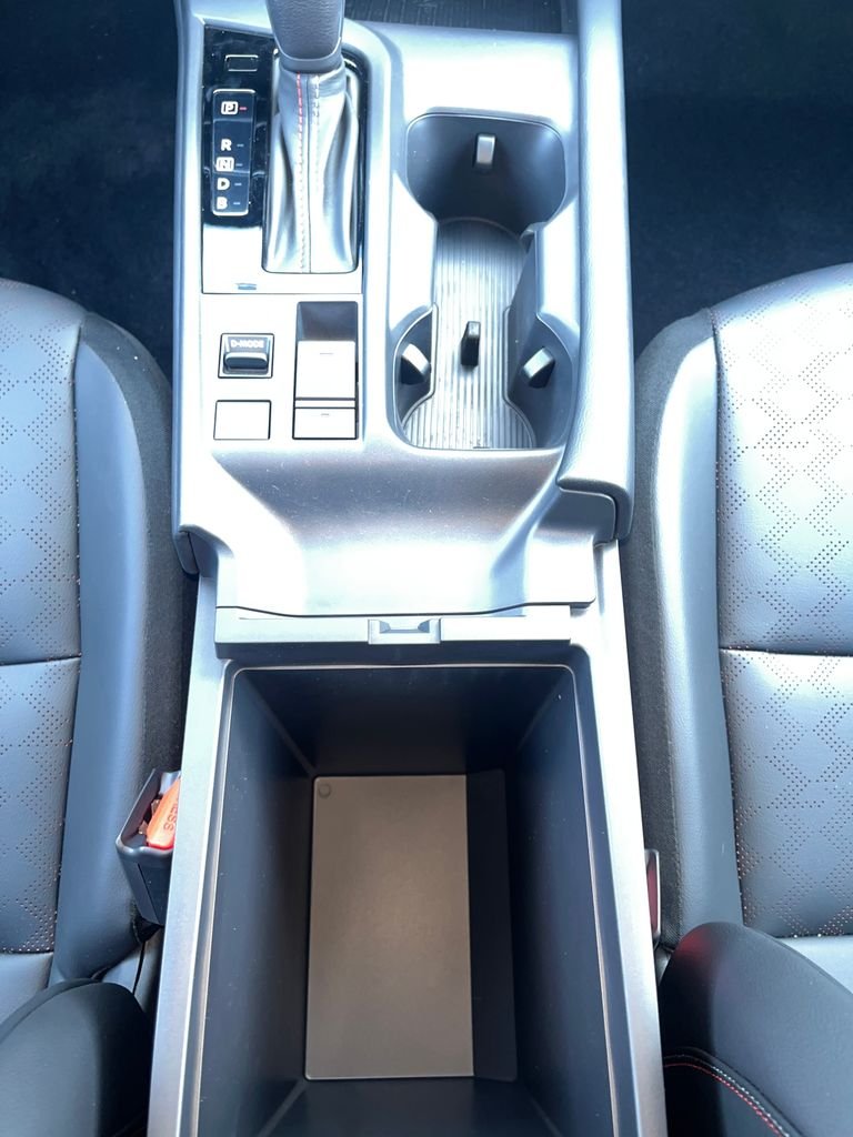 2026 Nissan Sentra SR - Photo 23