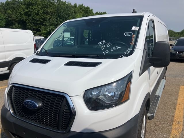 Used 2025 Oxford White Ford Base image 5