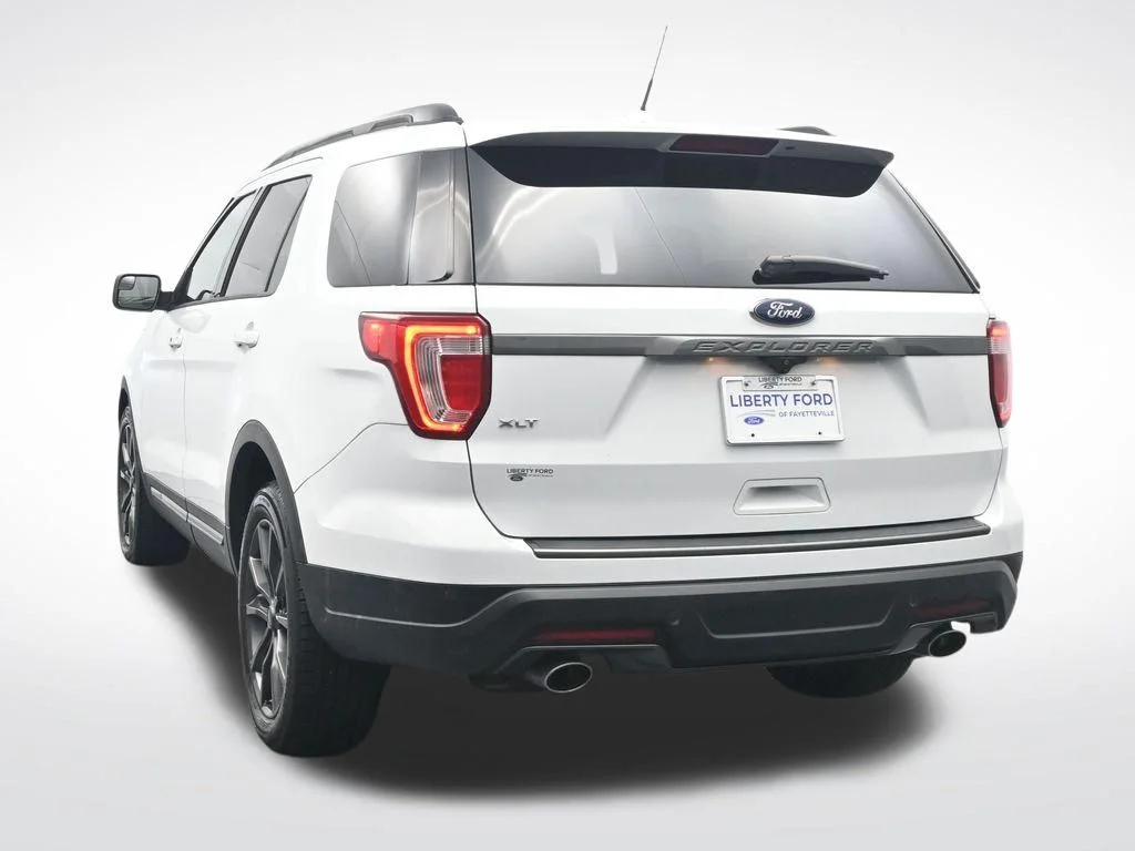Used 2018 White Ford XLT image 9