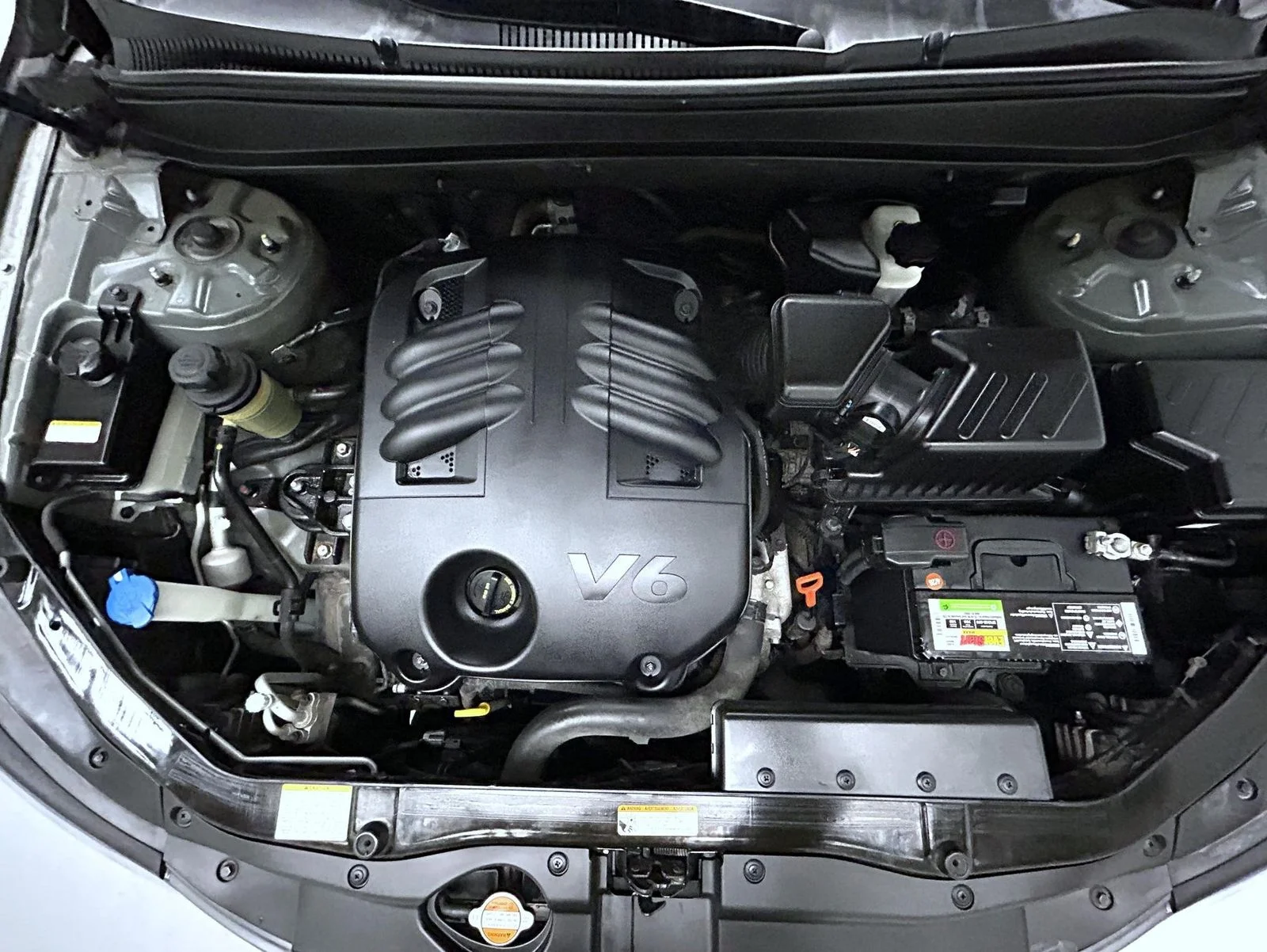 Used 2009 Gray Hyundai Limited image 24