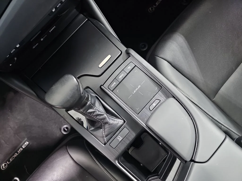 Used 2021 Silver Lexus 350 image 27