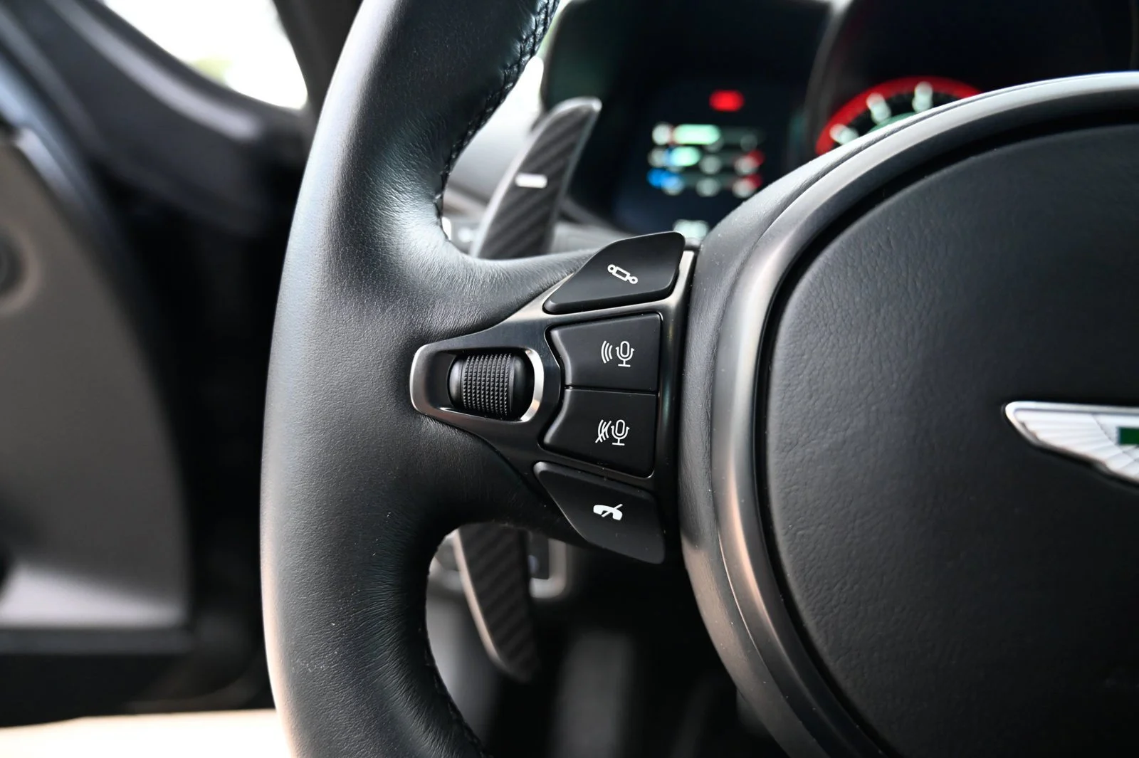 Used 2021  Aston Martin Superleggera image 23