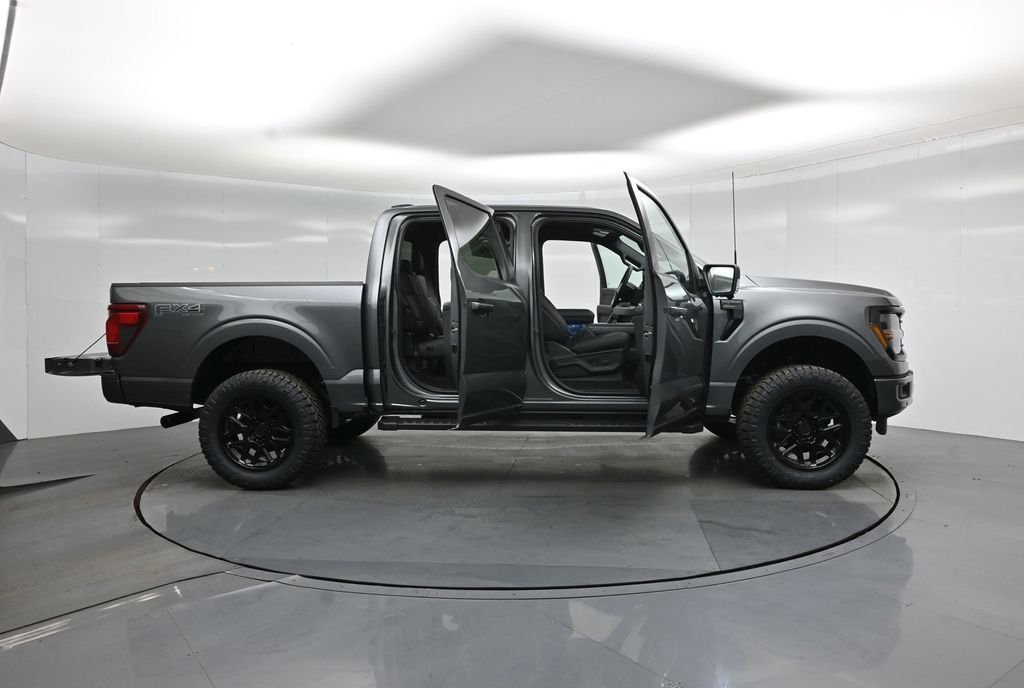 New 2026 Carbonized Gray Metallic Ford XLT image 4