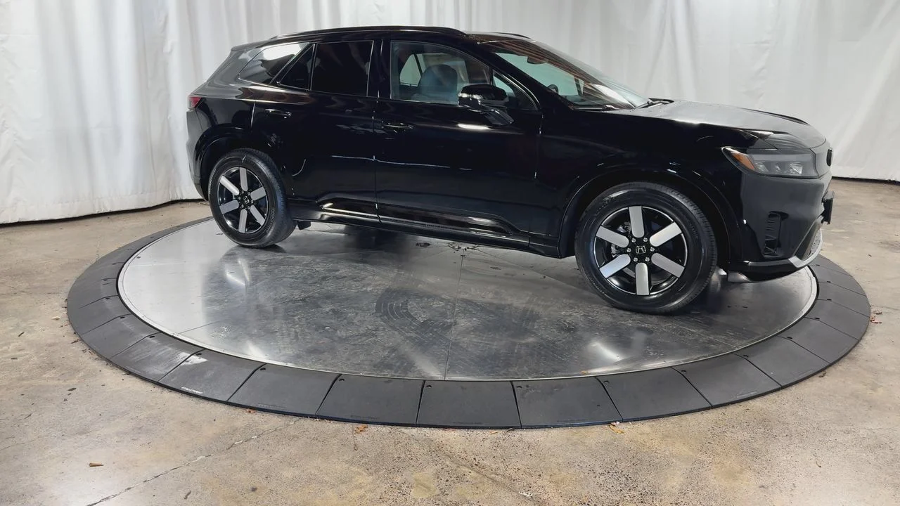 New 2026 Raven Black Honda Touring image 2