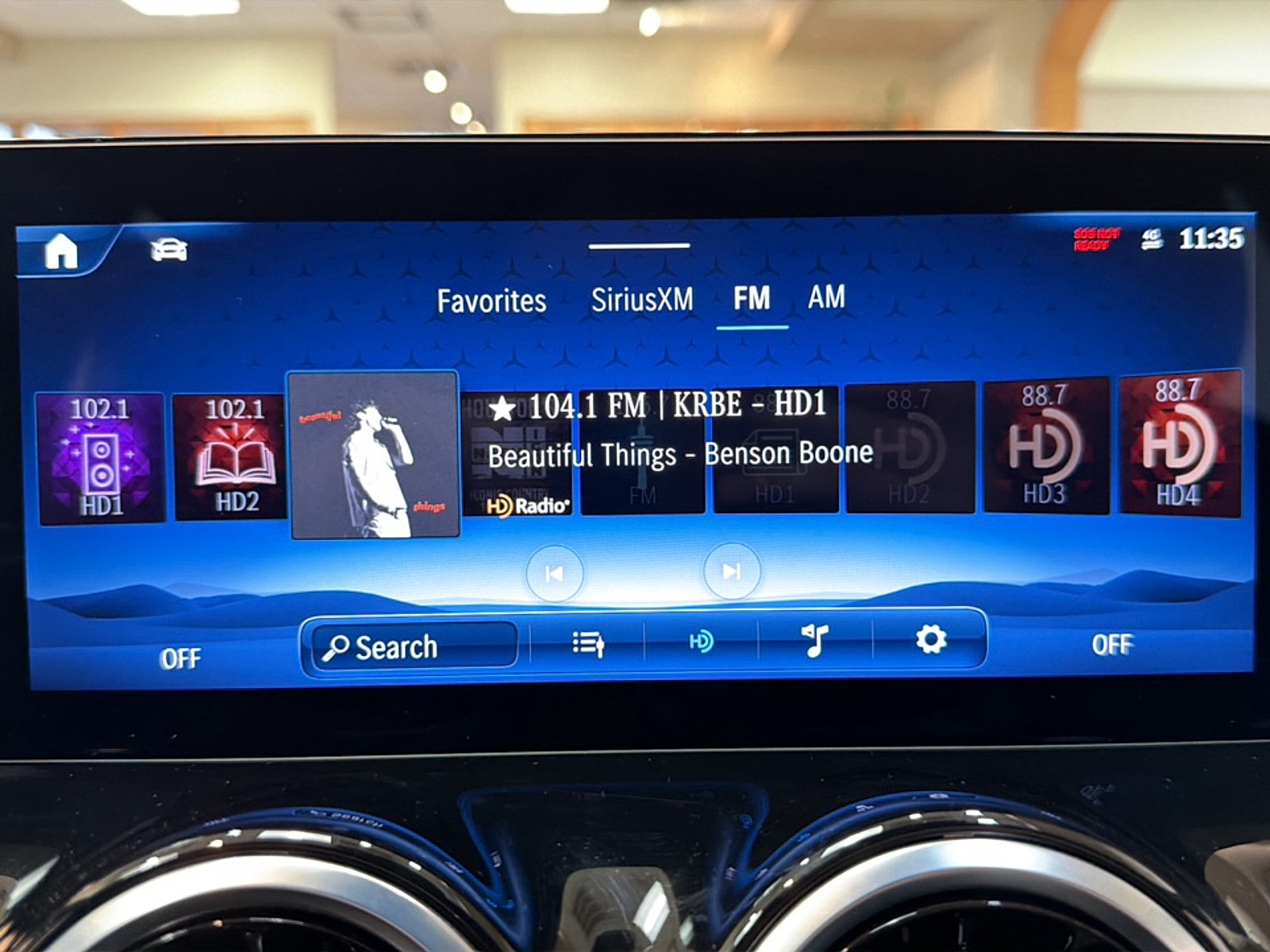 Used 2025 Night Black Mercedes-Benz 4MATIC® image 19
