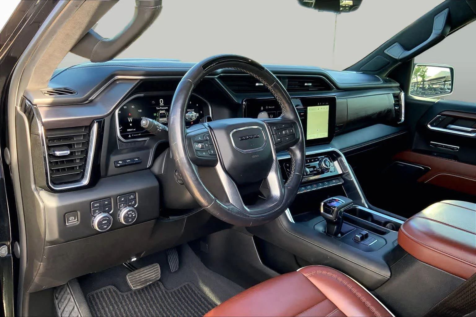 Used 2023 Onyx Black GMC Denali Ultimate image 17