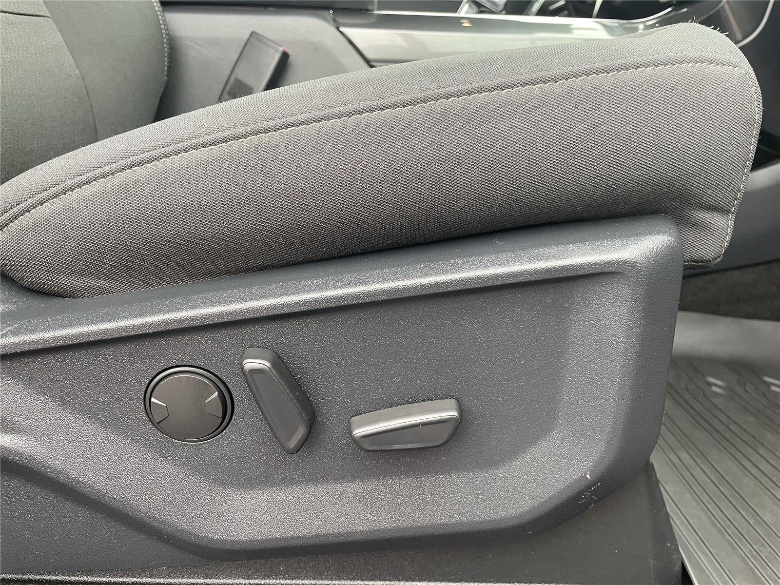 Used 2022 Race Red Ford XLT image 36