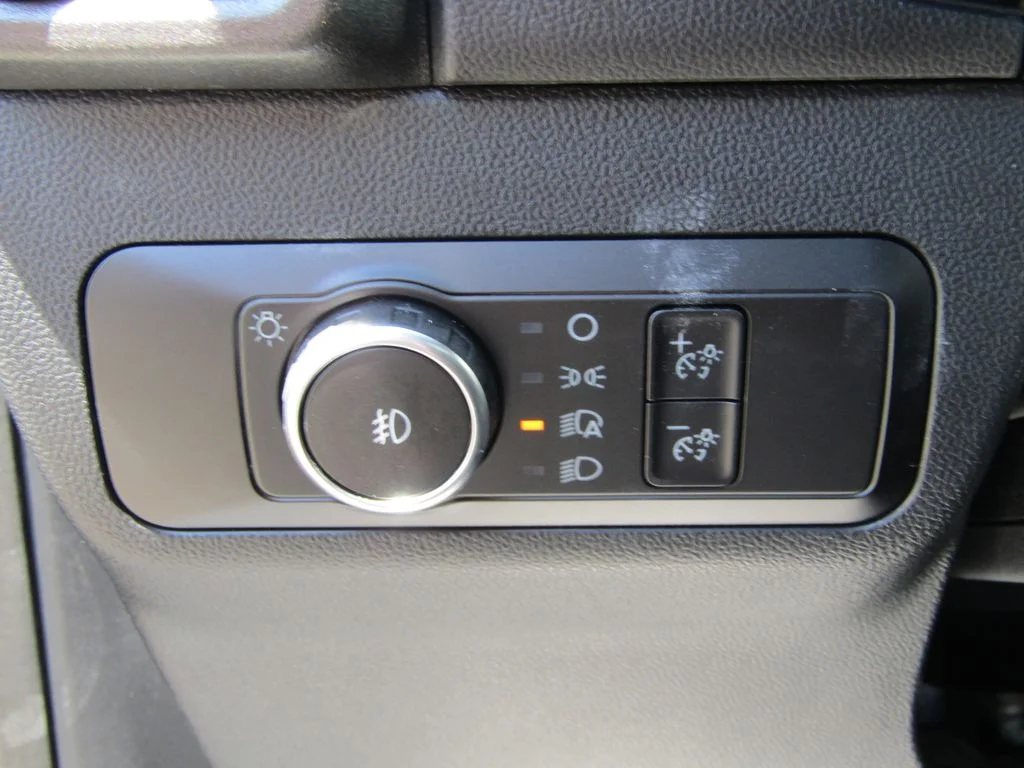 New 2026 Azure Gray Metallic Tri-Coat Ford Outer Banks® image 35