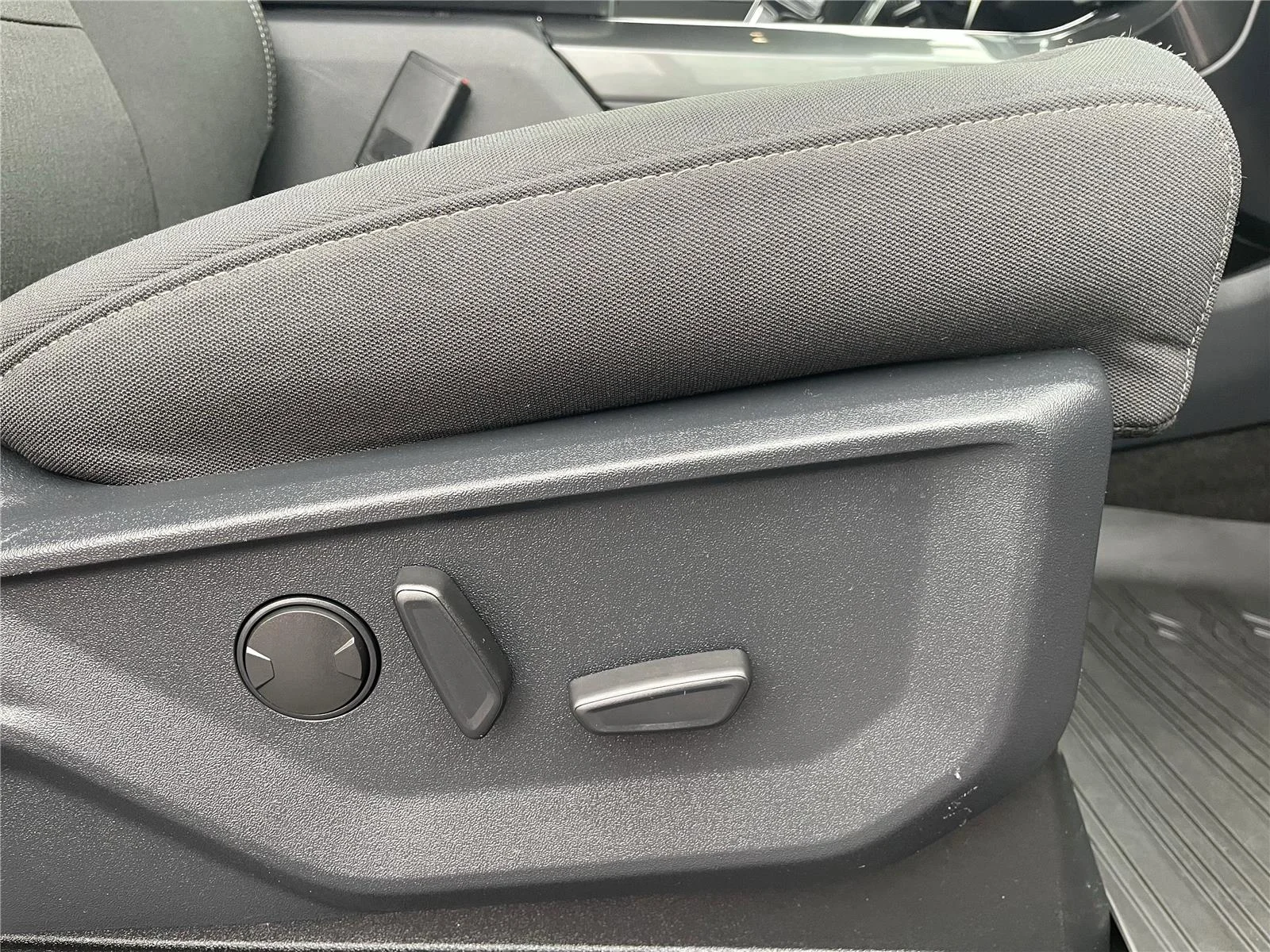 Used 2022 Race Red Ford XLT image 36