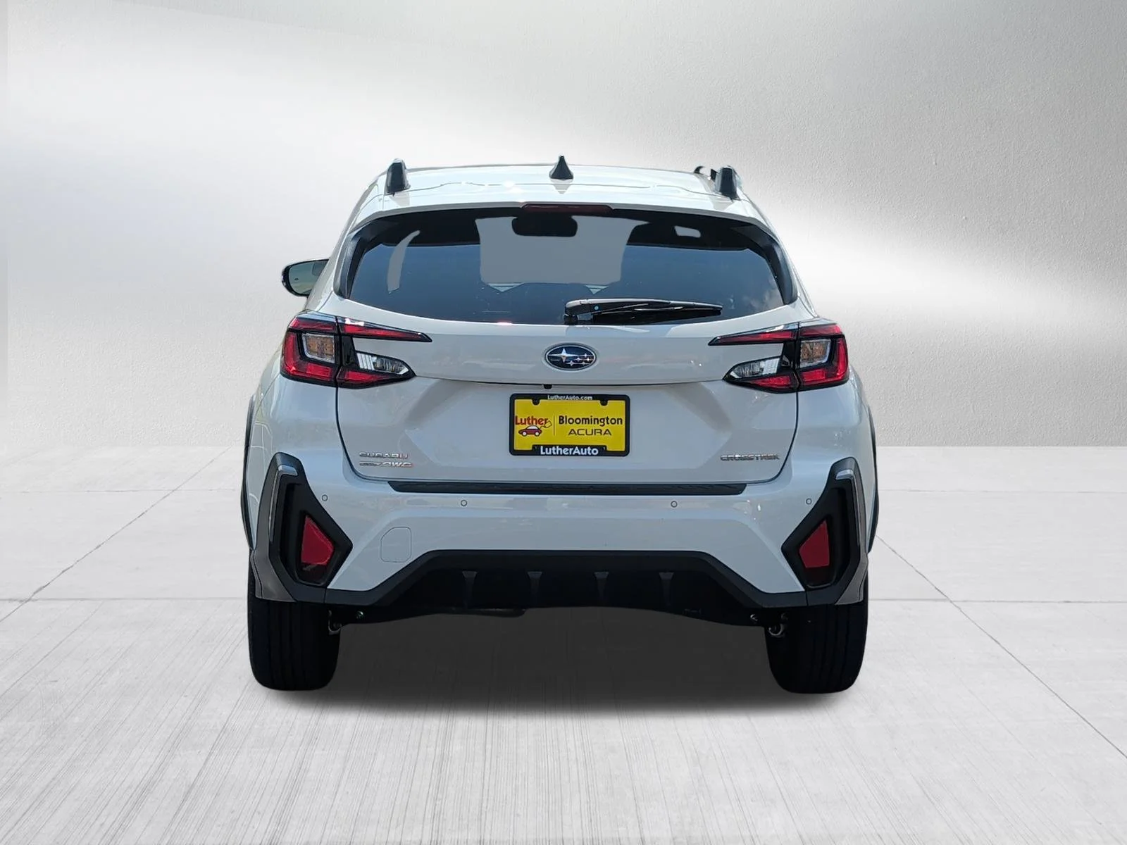 Used 2025 Crystal White Pearl Subaru Limited image 6