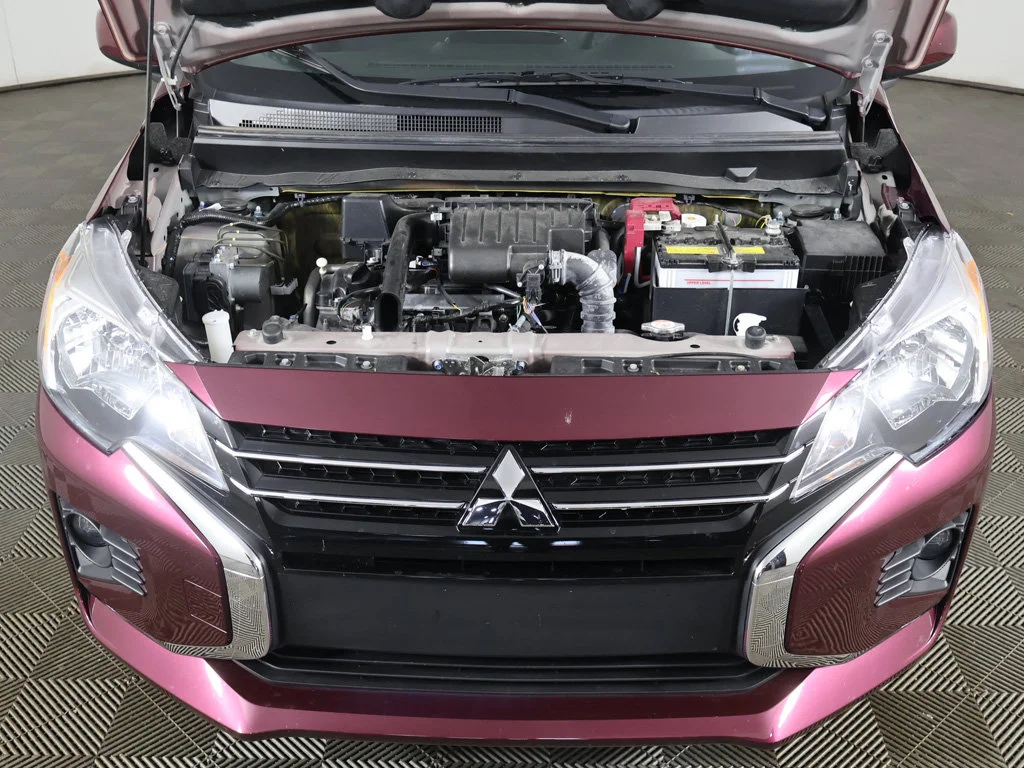 Used 2024 Red Mitsubishi LE image 17