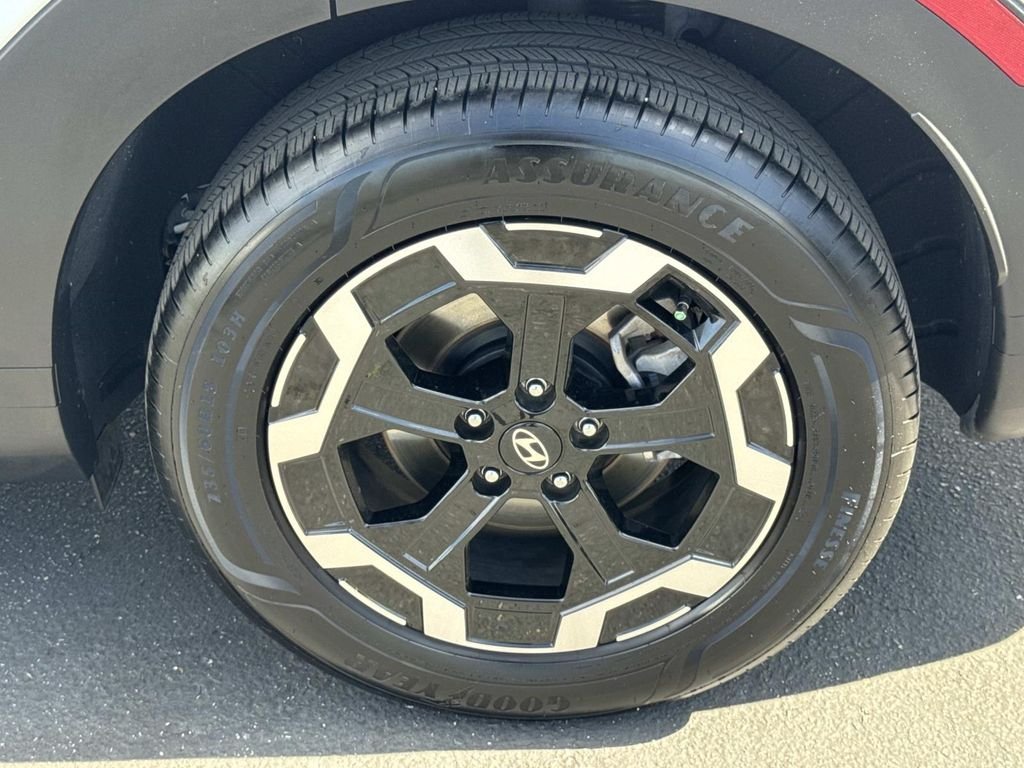 Certified Used 2025 White Hyundai SEL image 30