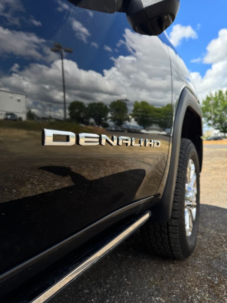 Used 2022 Ebony Twilight Metallic GMC Denali image 53