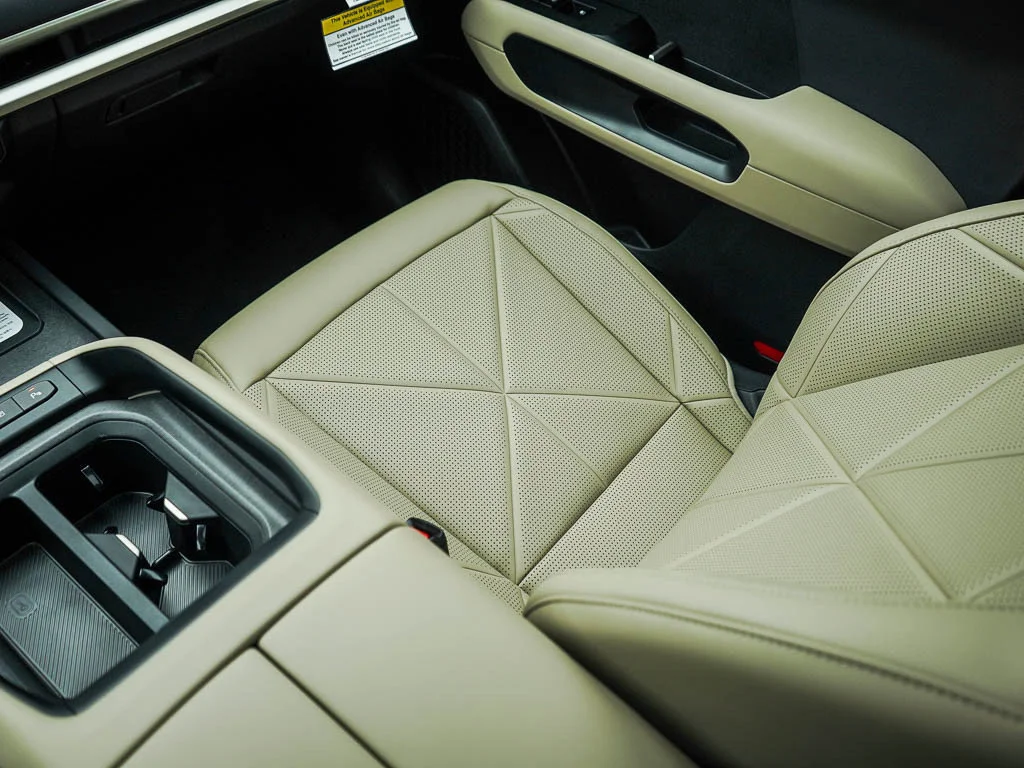 New 2027 Ivory Silver Kia EX AWD image 27