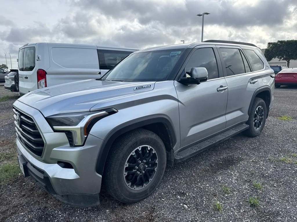 Used 2025 Silver Toyota SR5 image 1