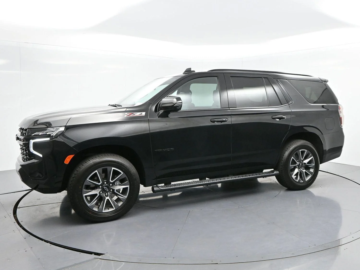 Used 2023 Black Chevrolet Z71 image 4