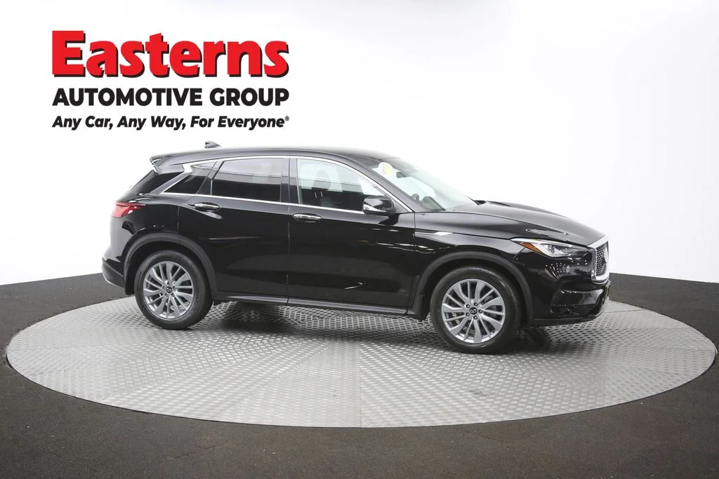 Used 2023 Black INFINITI PURE image 47