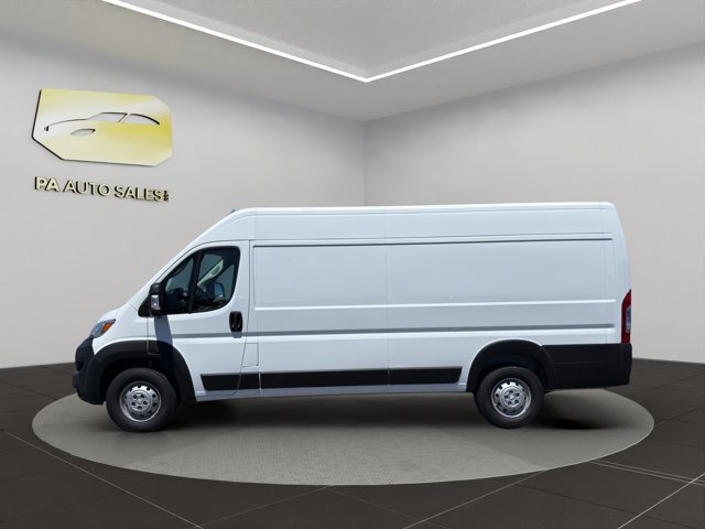 Used 2023 Bright White Clearcoat Ram  image 4