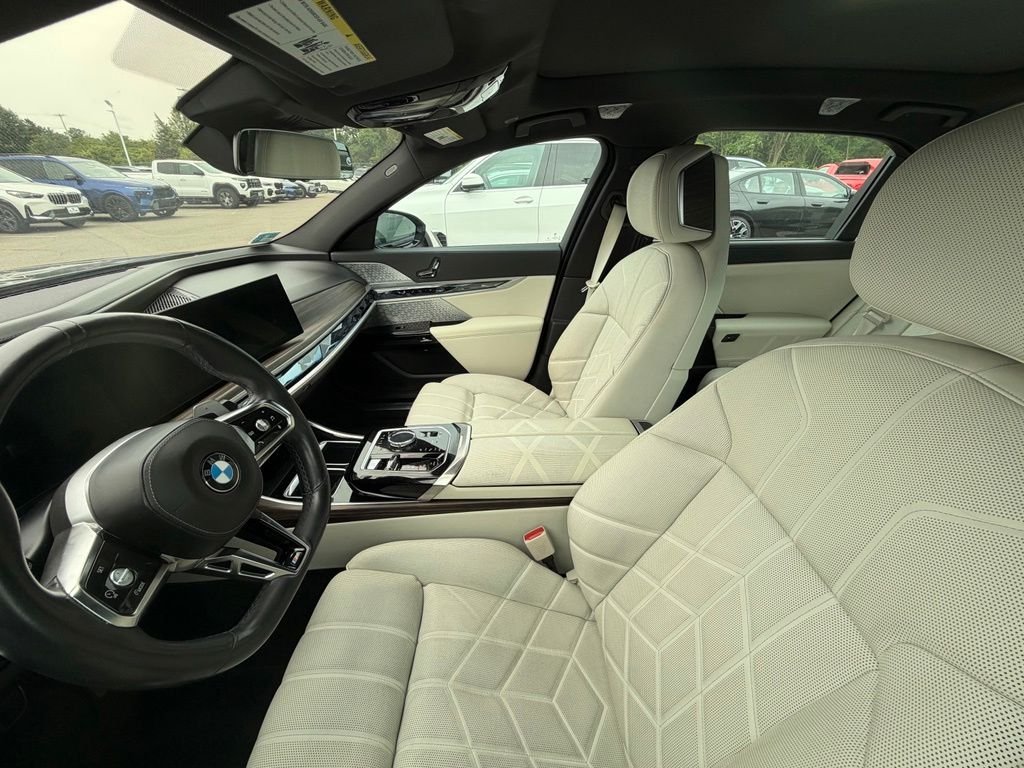 Certified Used 2023 Dravit Grey Metallic BMW 760i xDrive image 5