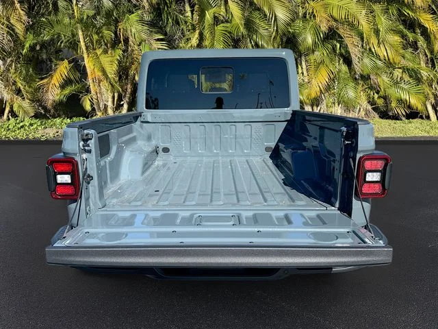 New 2026 Anvil Clear-Coat Exterior Paint Jeep Sahara image 6