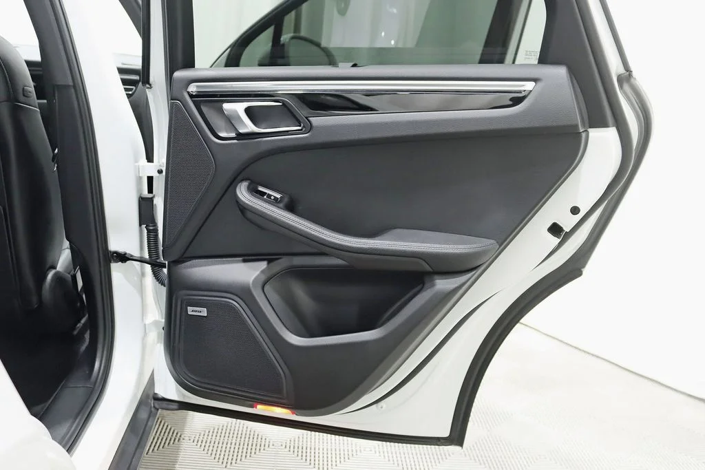 Used 2020 White Porsche S image 32