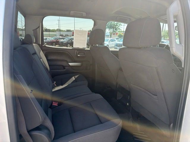 Used 2016 Silver Ice Metallic Chevrolet LT image 18
