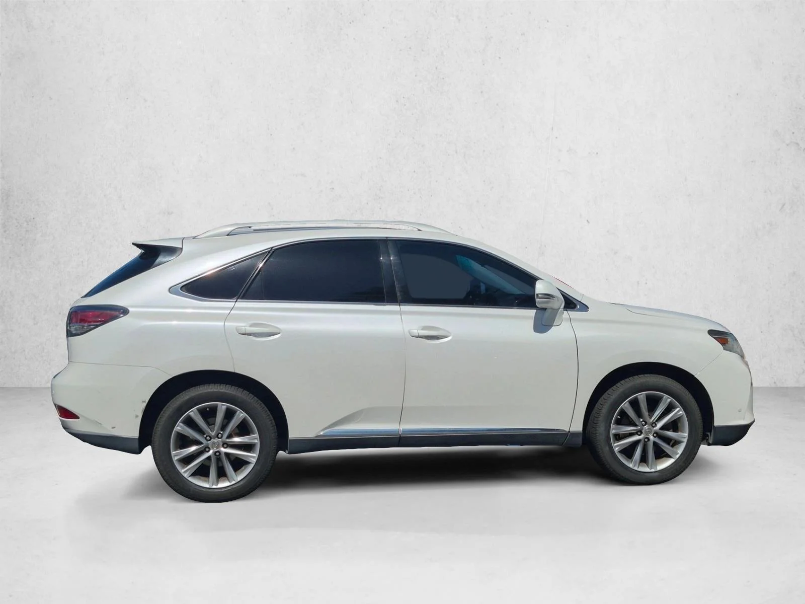 Used 2013 Starfire Pearl Lexus  image 4