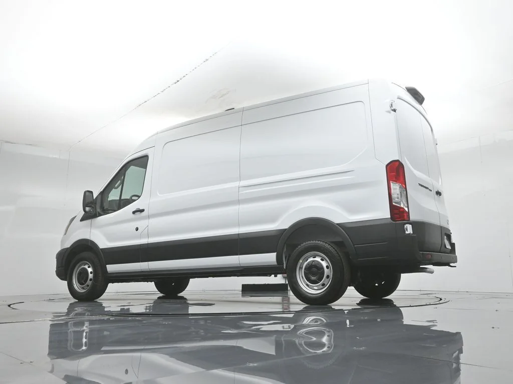 New 2026 Oxford White Ford Base image 49