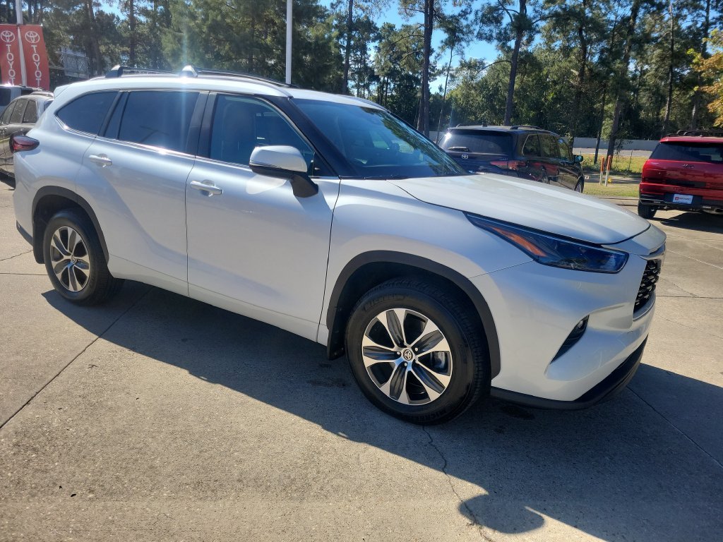 Certified Used 2026 Beige Toyota XLE image 9