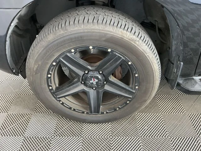 Used 2010 Black Toyota Platinum image 7