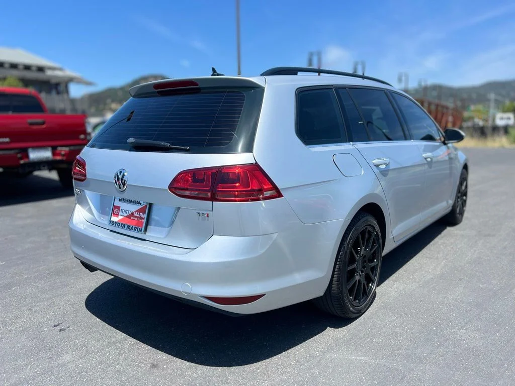 Used 2017 White Volkswagen S image 3