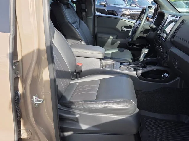 Used 2022  Nissan PRO-4X image 15