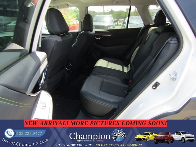 Used 2023 White Subaru Onyx Edition image 9