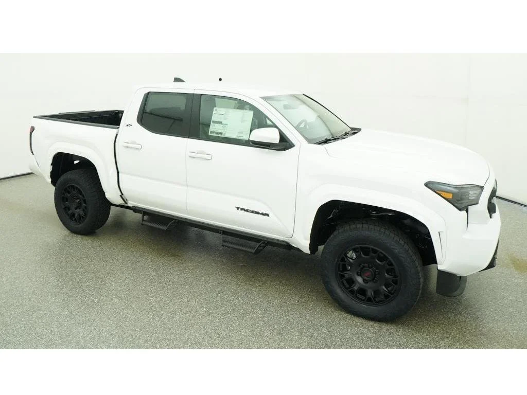 New 2026 Ice Cap Toyota SR5 image 12