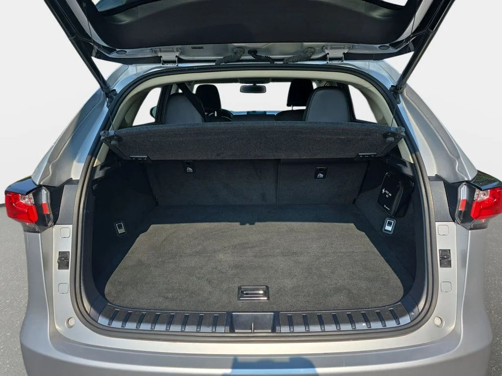 Used 2015 Silver Lexus 200t image 13