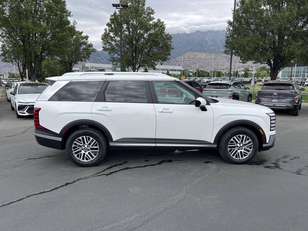 New 2027 Creamy White Pearl Hyundai SEL AWD image 44