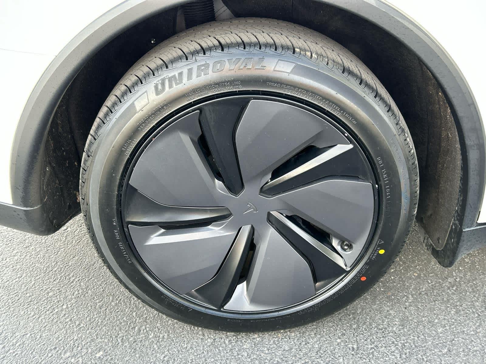 2026 Tesla Model Y Premium - Photo 13