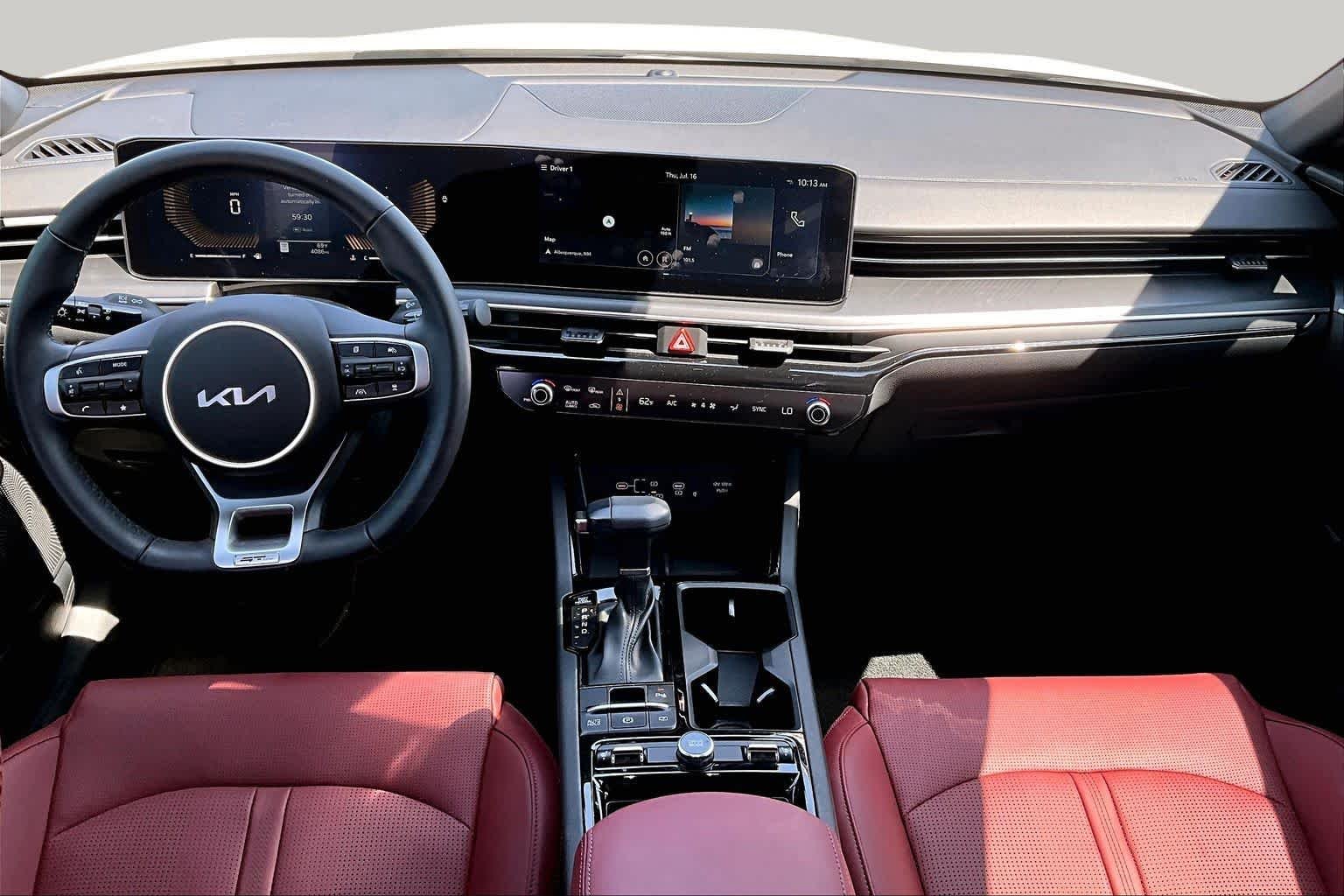 Used 2025 Snow White Pearl Kia GT-Line image 13