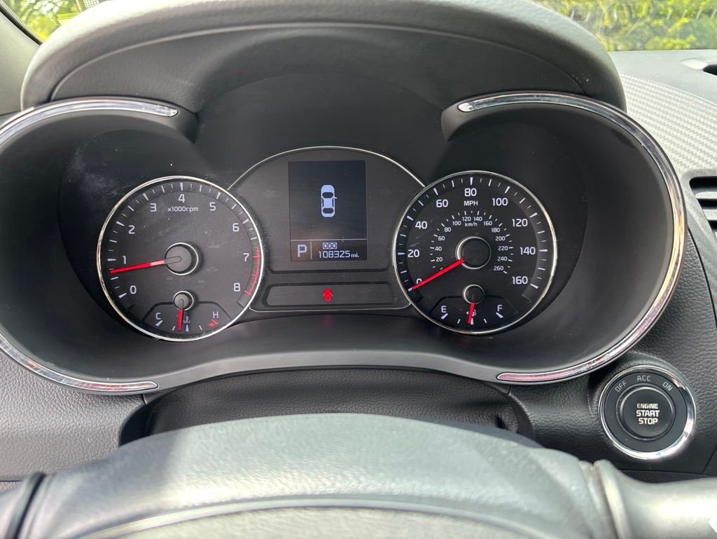 Used 2015 Gray Kia EX image 27