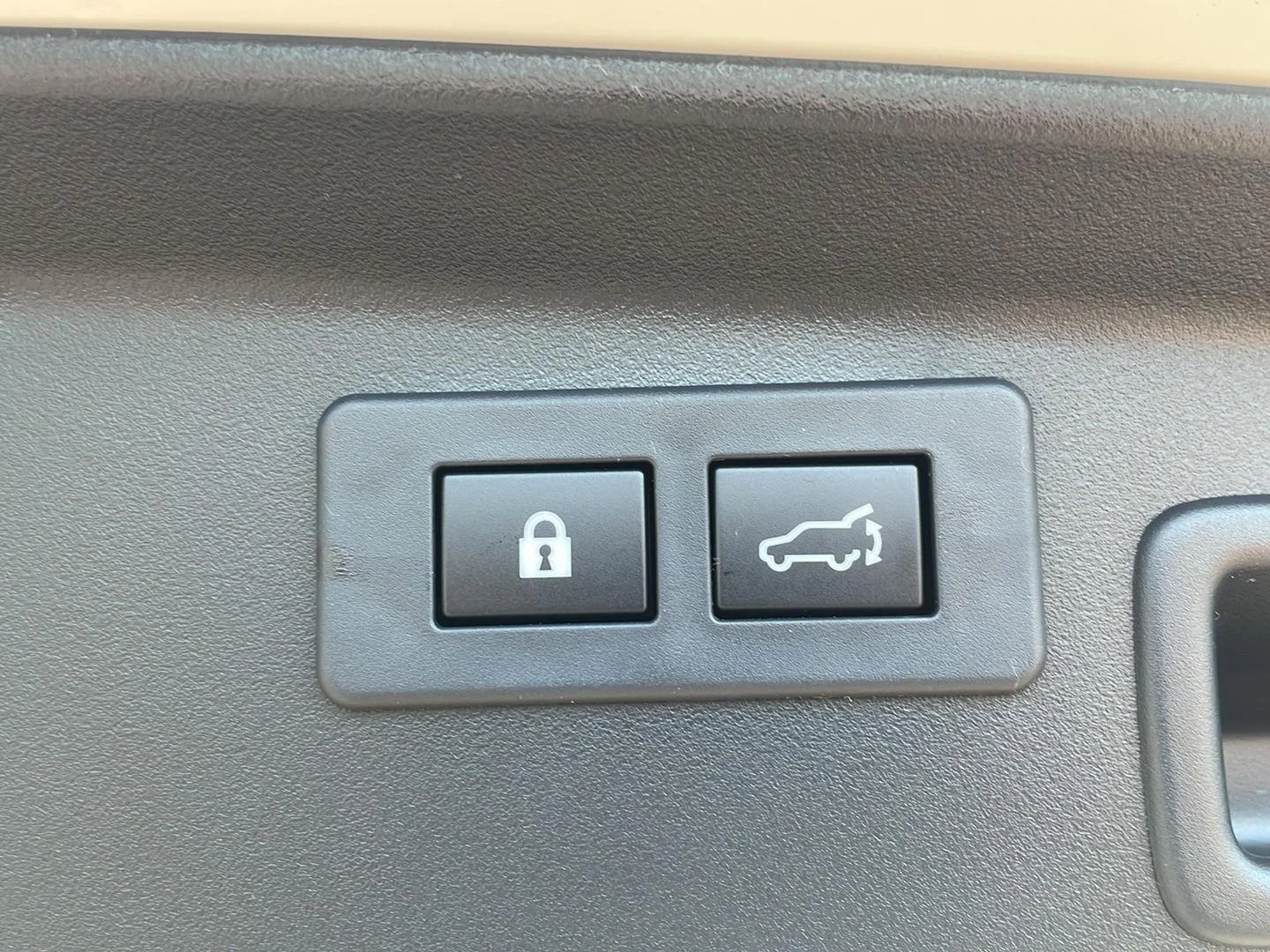 New 2026 Crystal White Pearl Subaru Premium image 32
