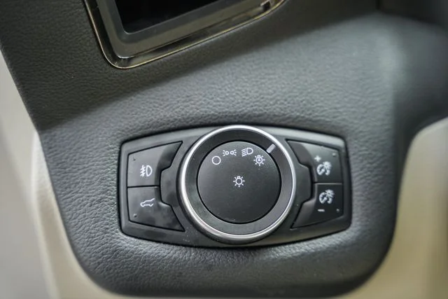 Used 2017 White Ford Titanium image 41