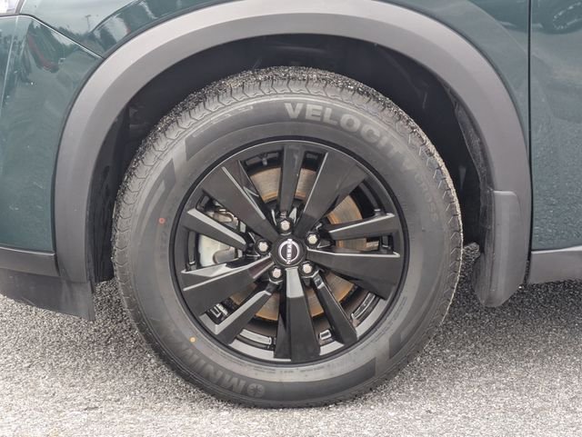 Used 2023 Black Nissan SL image 11