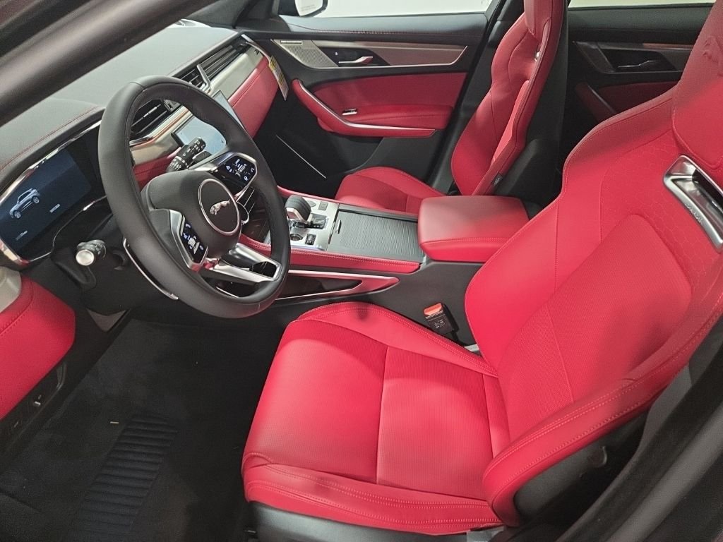 2026 Jaguar F-Pace R-Dynamic S - Photo 19