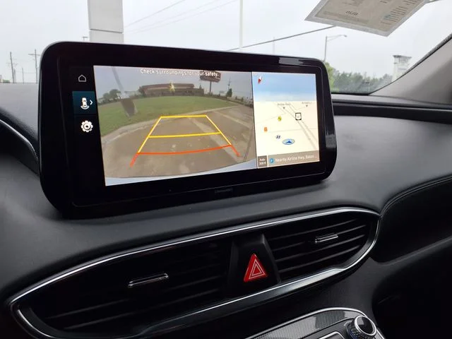 Used 2023 White Hyundai SEL image 31